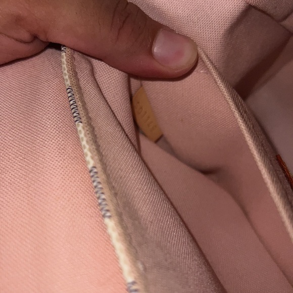 Authentic Louis Vuitton croisette in azur/pink interior - Picture 14 of 17